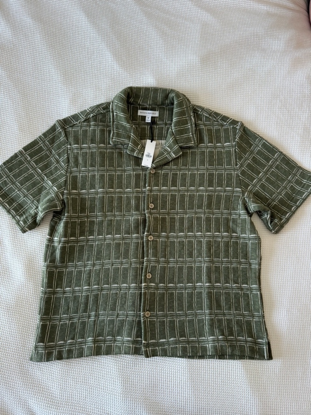 Banana Republic Olive Green Summer Button Up Short Sleeve